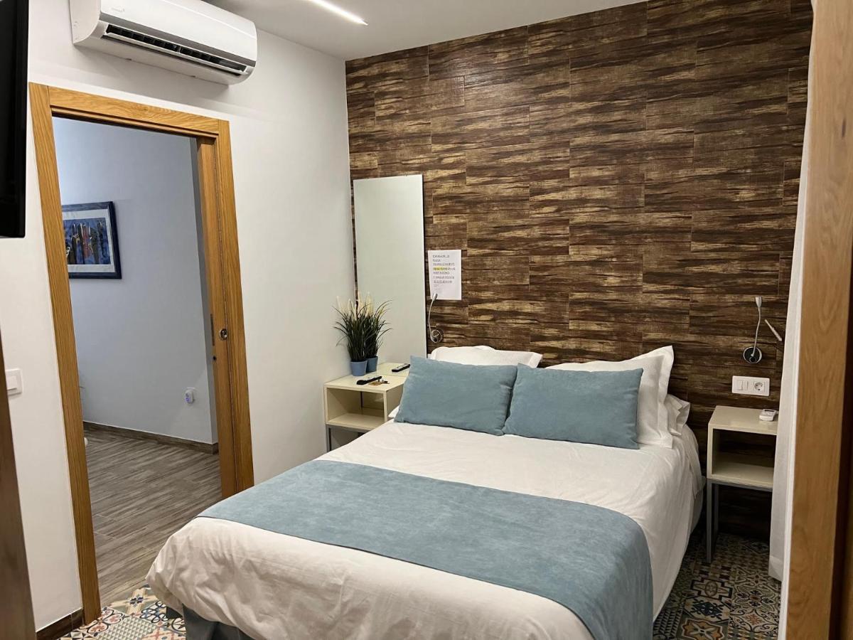 Hostal La Batuta Mogente Luaran gambar